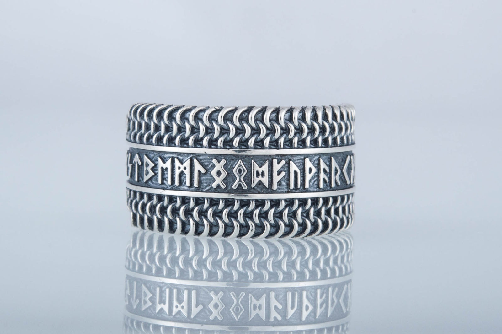 Bague Futhark Ancien et Runes Ivar — Argent 925