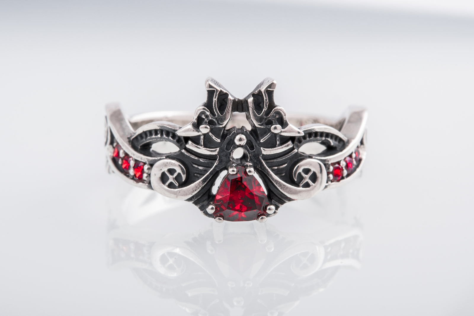 Bague Viking pierre rouge — Argent 925