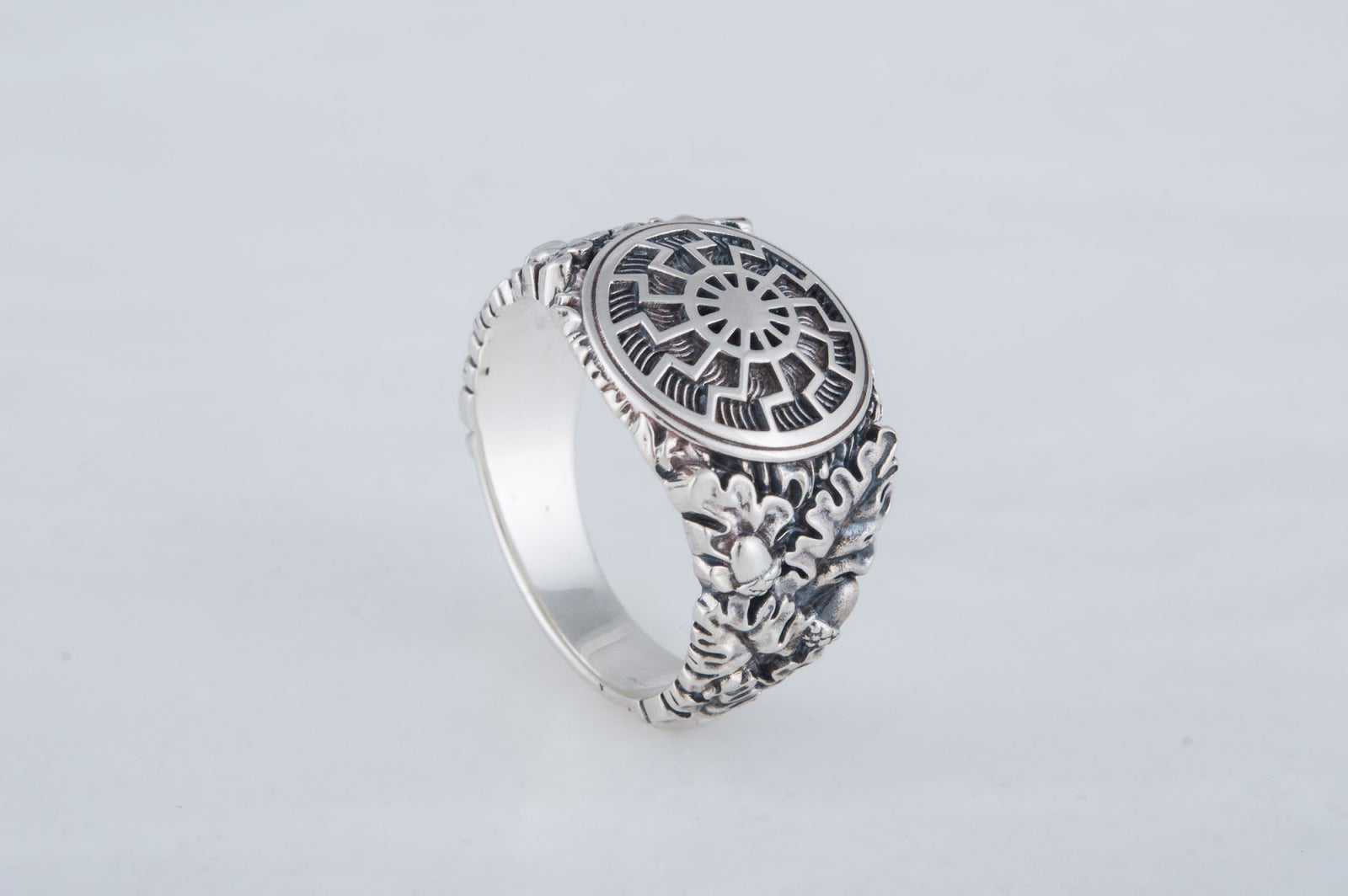 Bague Soleil Noir et Feuilles de Chêne Ivar — Argent 925