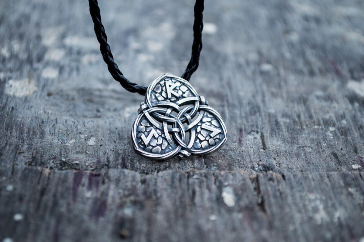 Pendentif Runique Ragnar — Argent 925
