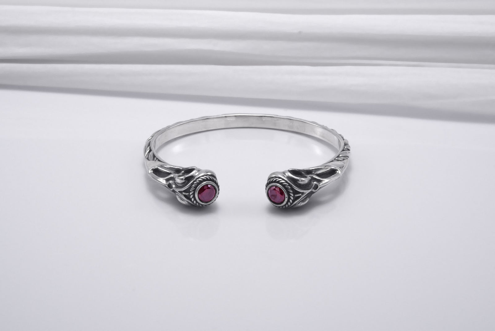 Bracelet Corbeau et Tête de Mort pierre rouge — Argent 925