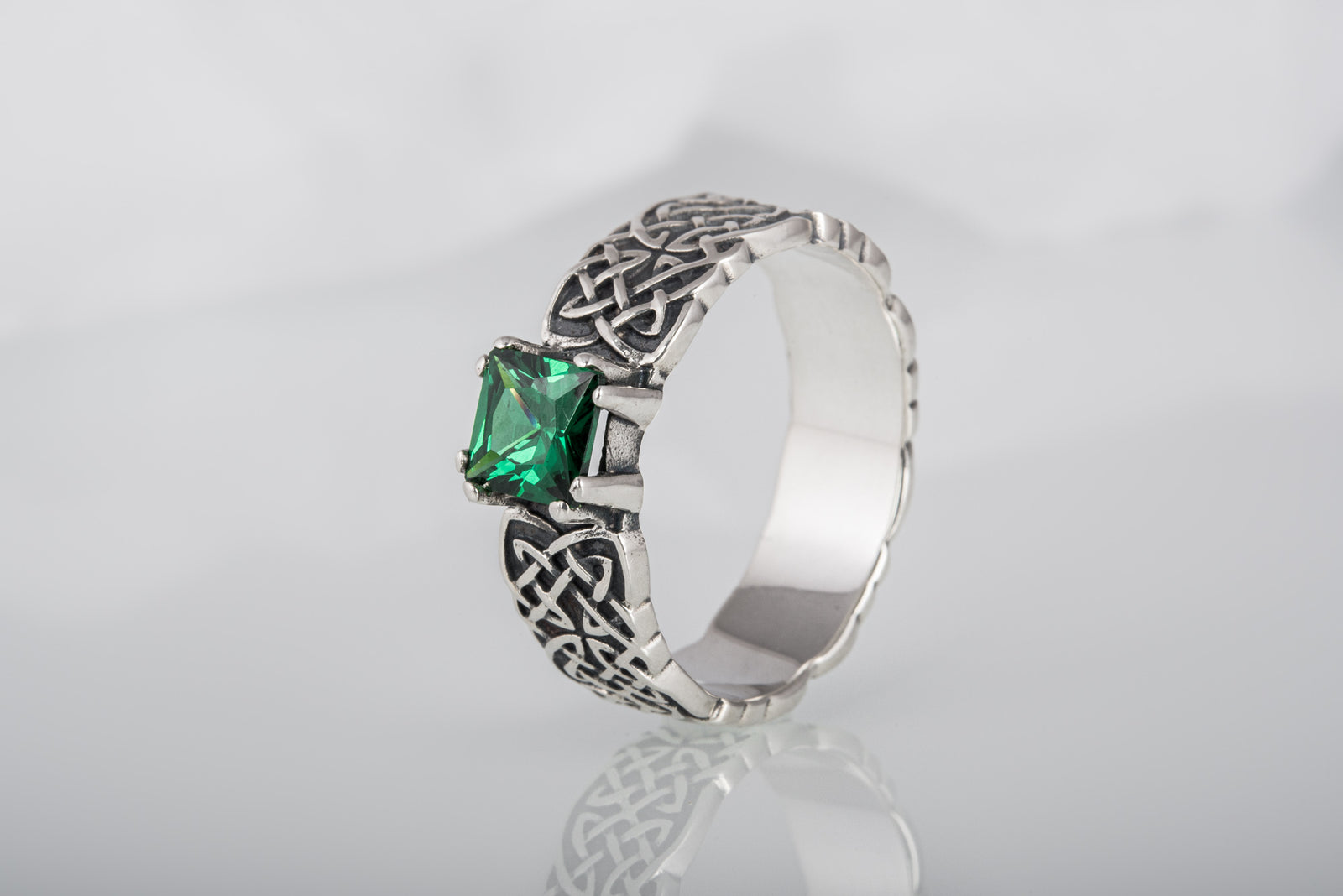 Bague Ornement et Zircon Cubique pierre verte — Argent 925