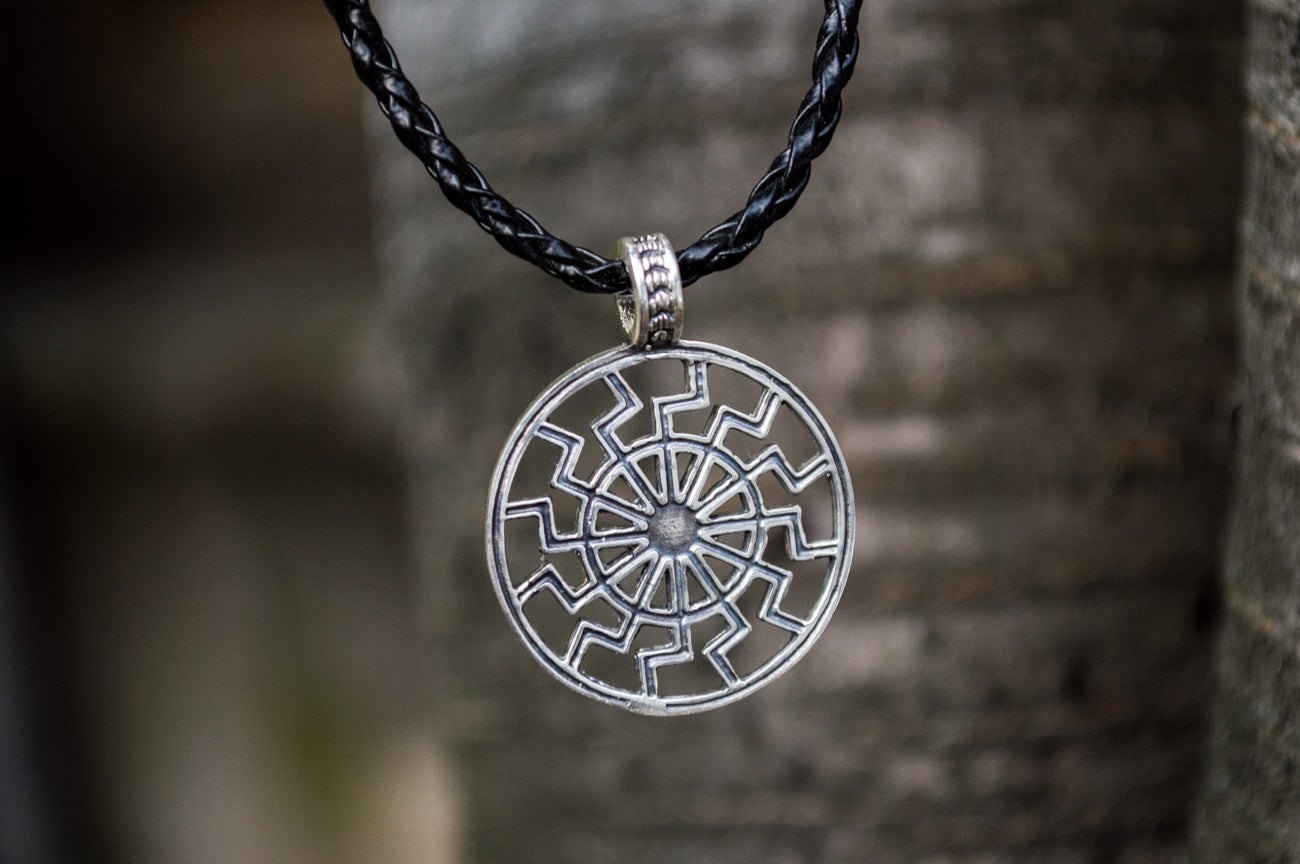 Pendentif Soleil Noir Alva — Argent 925