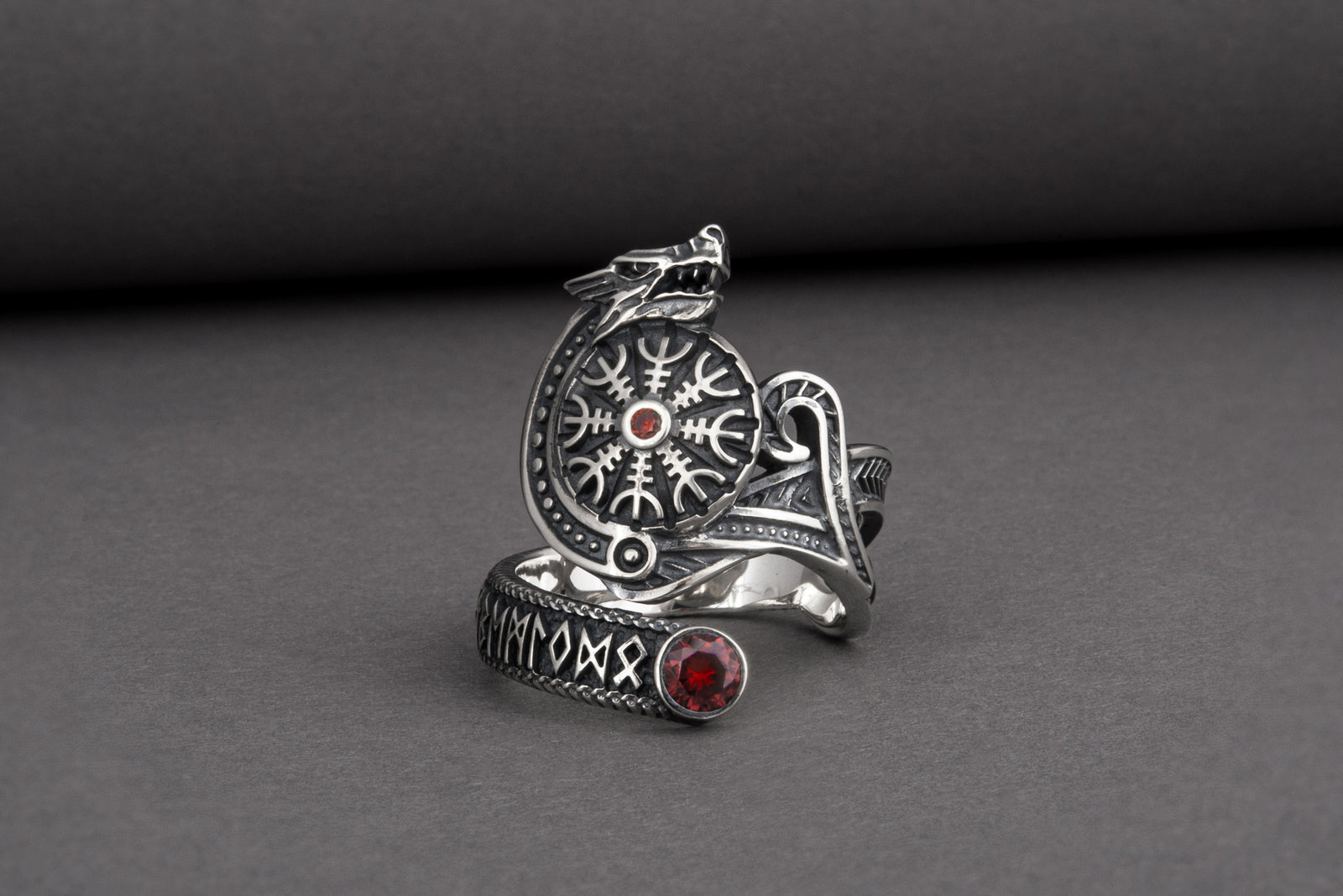 Bague Vegvisir et Loup pierre rouge — Argent 925