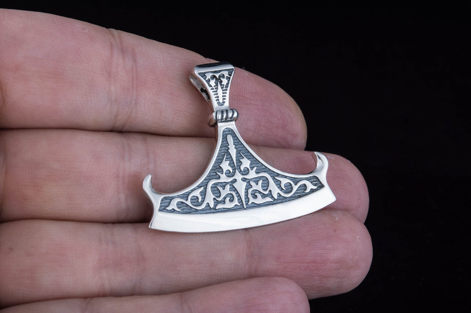 Pendentif Perun et Hache — Argent 925