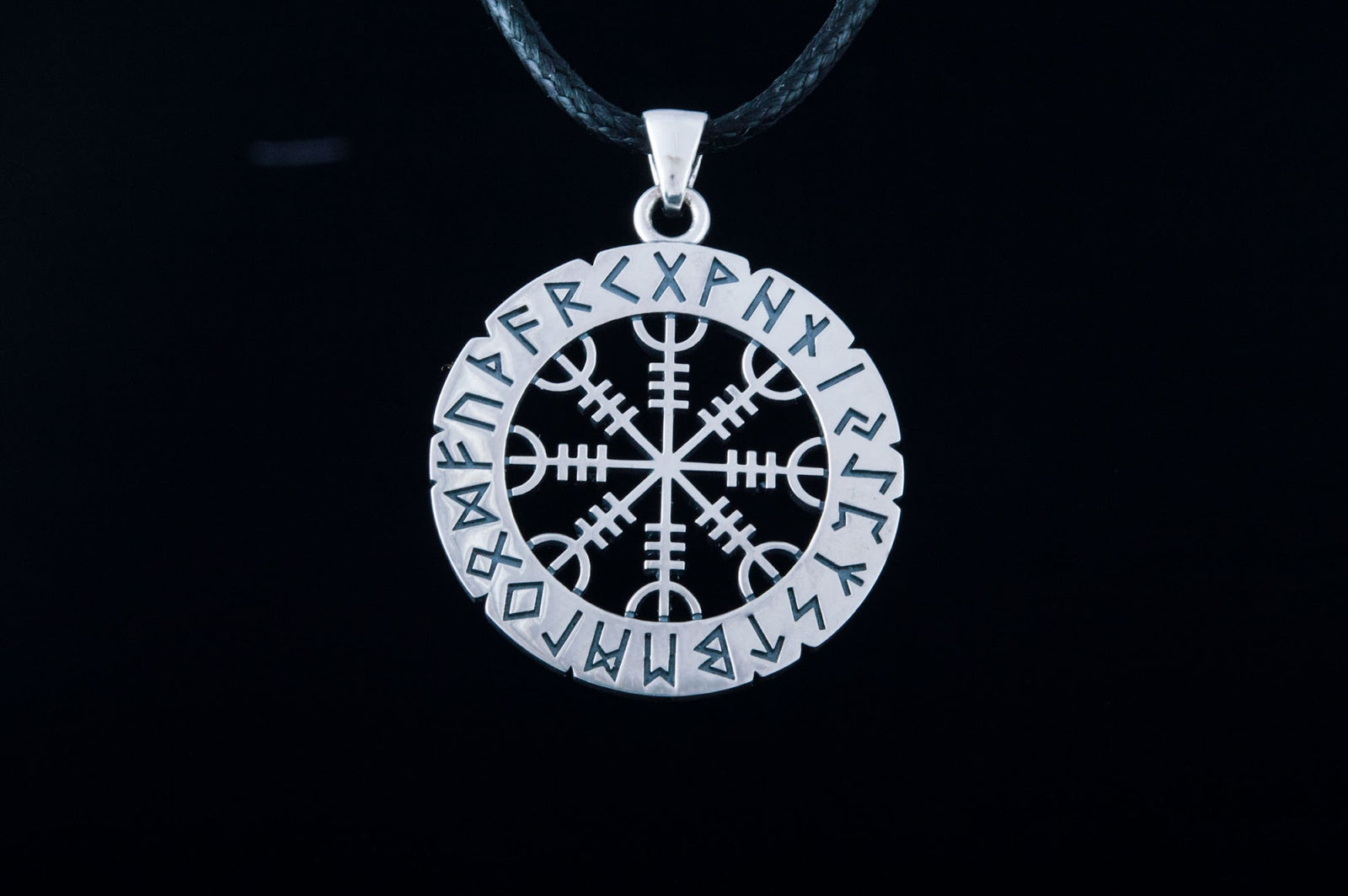 Pendentif Aegishjalmur et Futhark Ancien — Argent 925