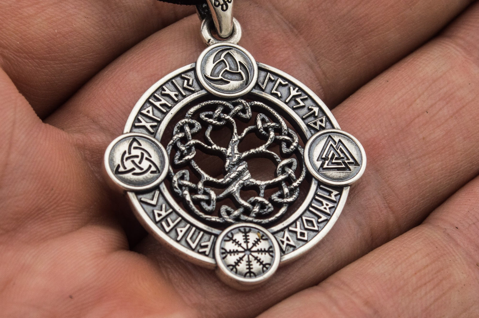 Pendentif Yggdrasil et Arbre Runique — Argent 925
