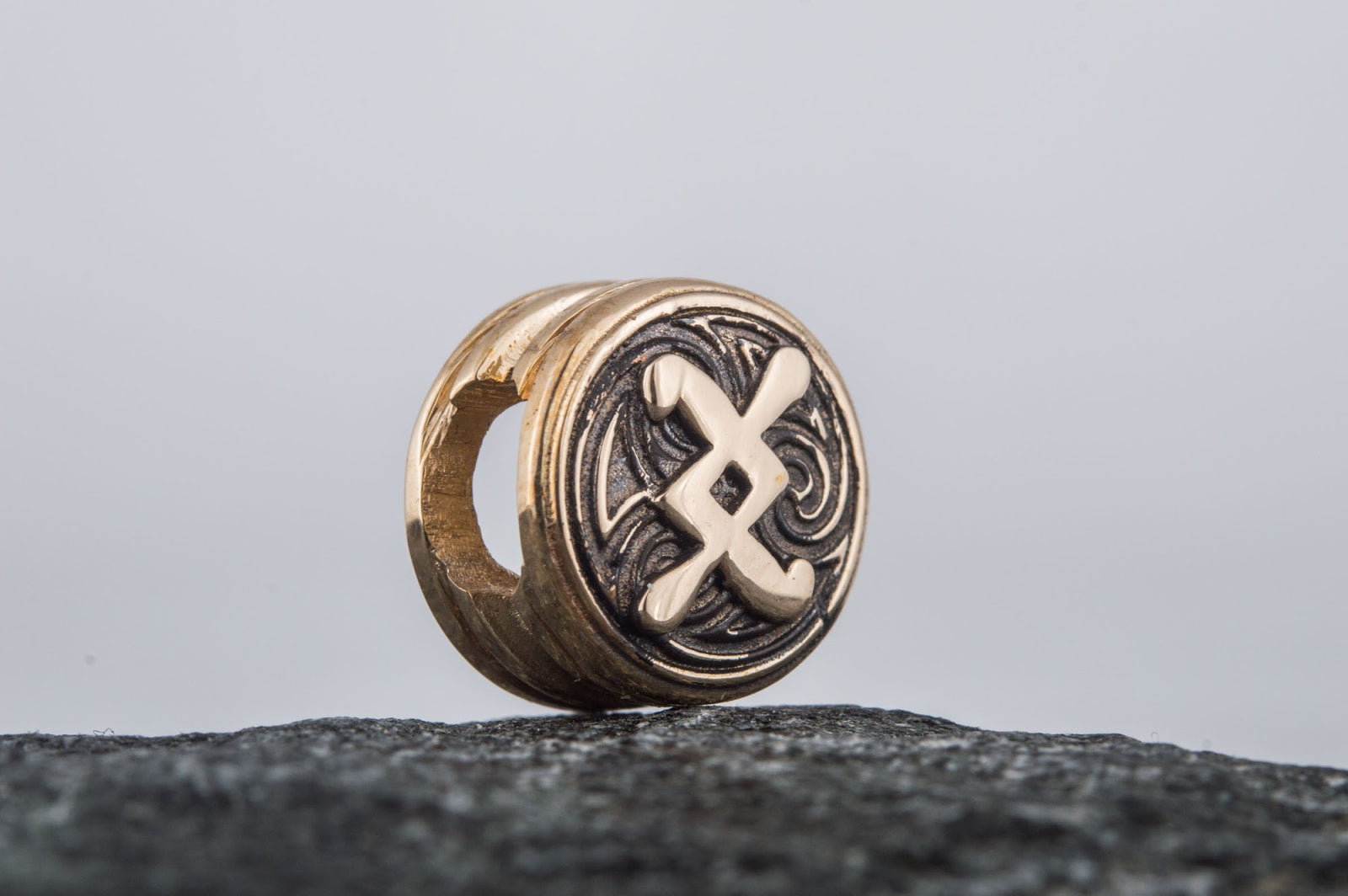 Perle de Barbe Médaillon Rune Ingwaz — Bronze