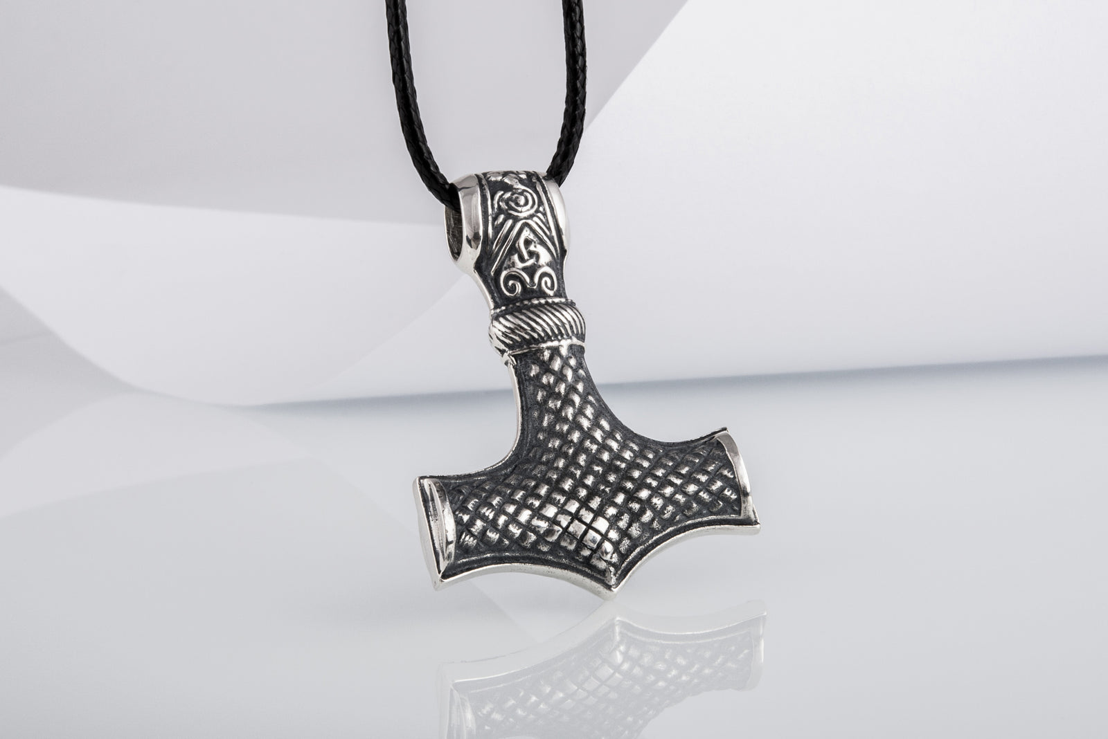 Pendentif Marteau de Thor et Mjölnir Ornement — Argent 925