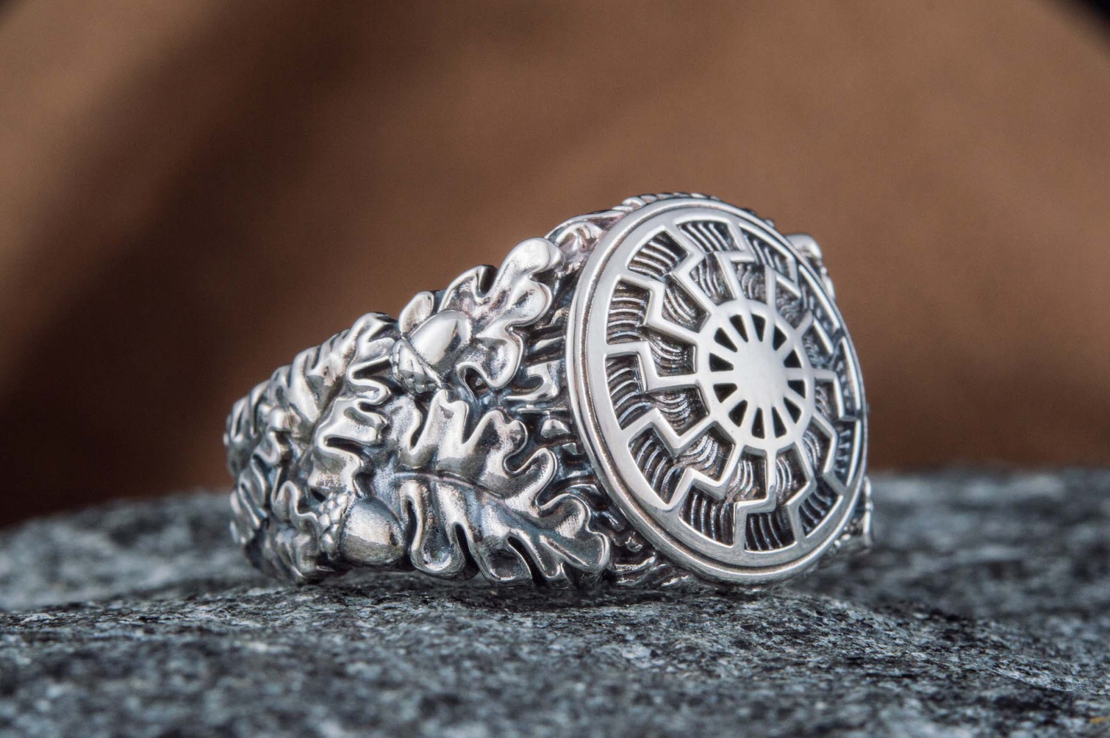 Bague Soleil Noir et Feuilles de Chêne Ivar — Argent 925