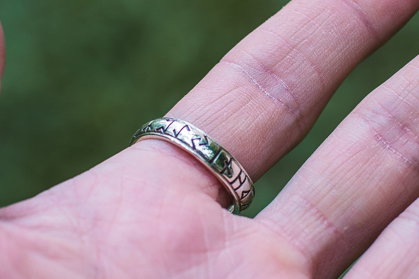 Bague Ouroboros et Futhark Ancien — Argent 925