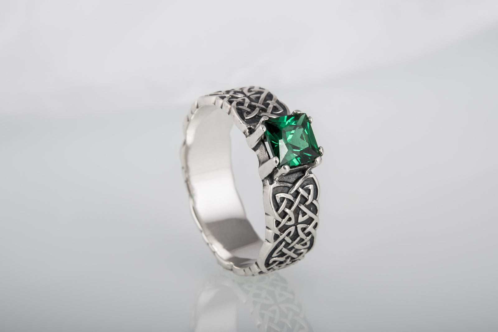 Bague Ornement et Zircon Cubique pierre verte — Argent 925