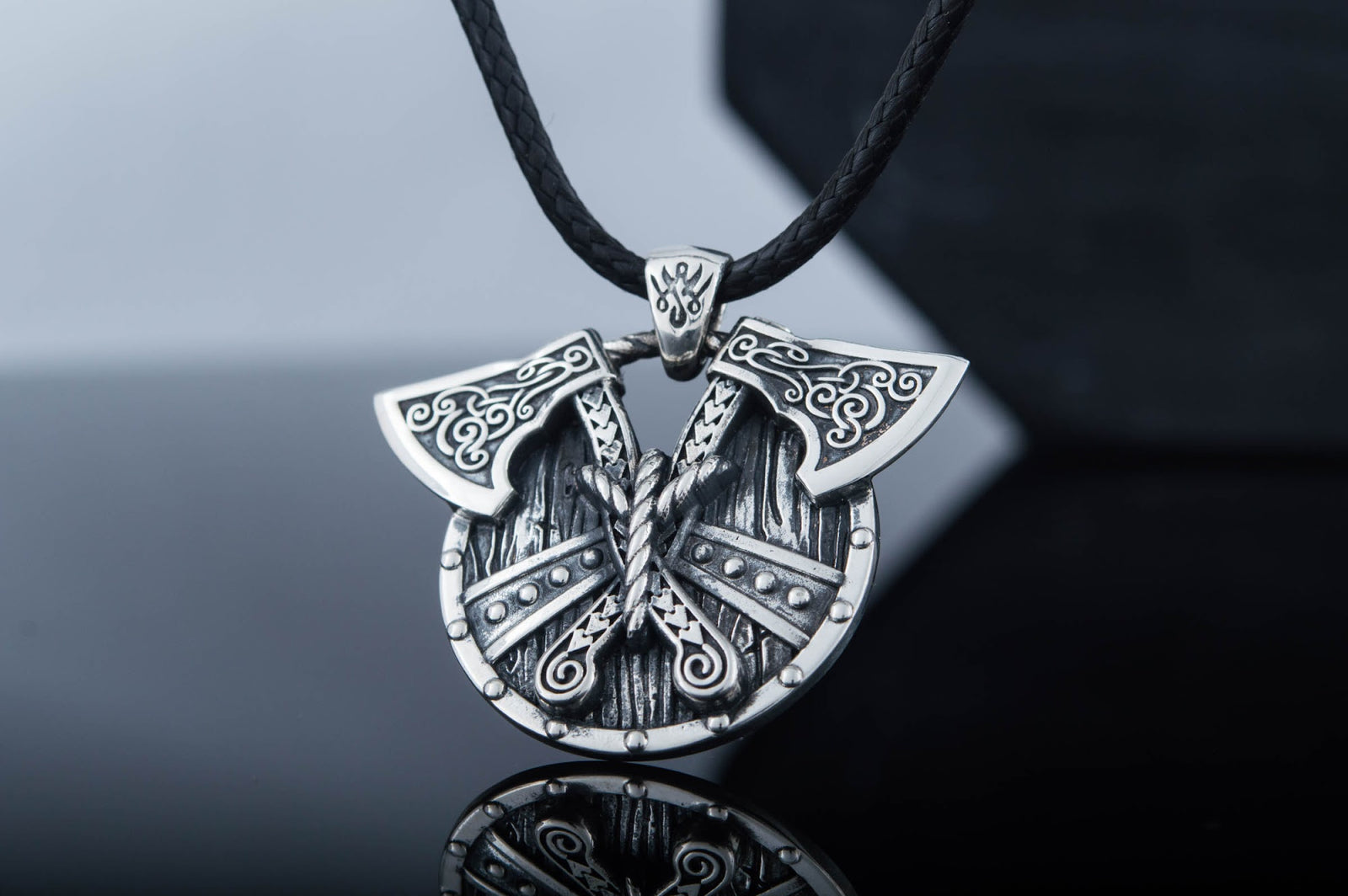 Pendentif Bouclier et Haches — Argent 925