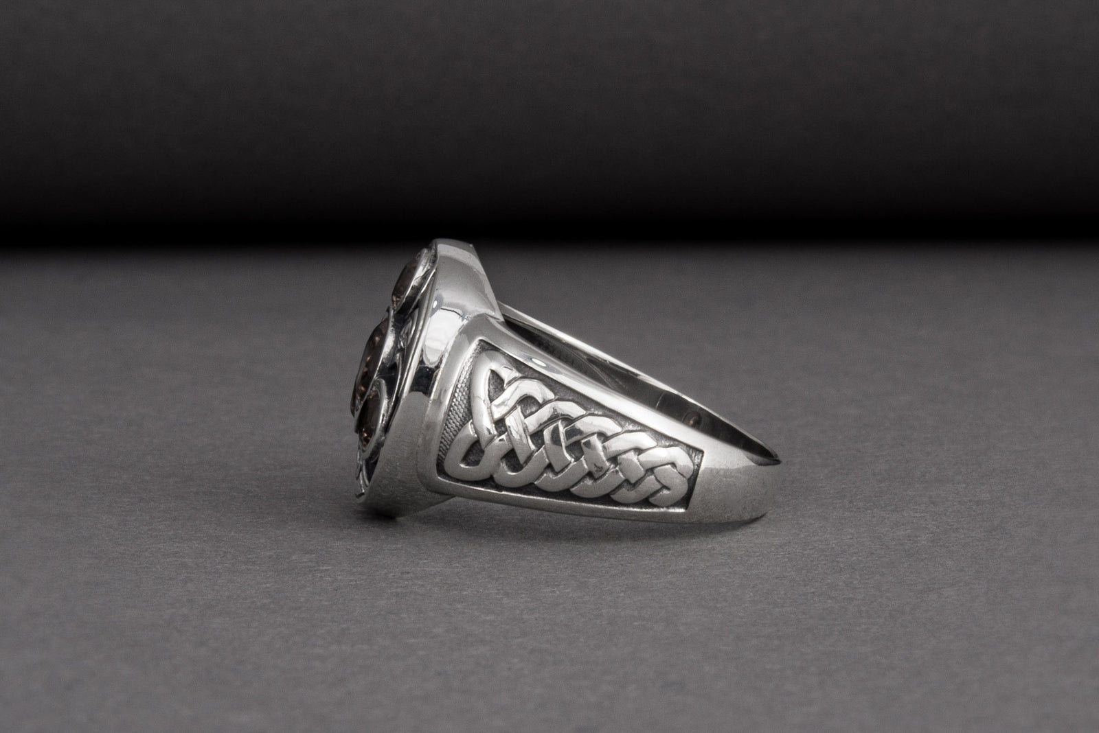 Bague Triquetra et Ornement sertie de pierres — Argent 925