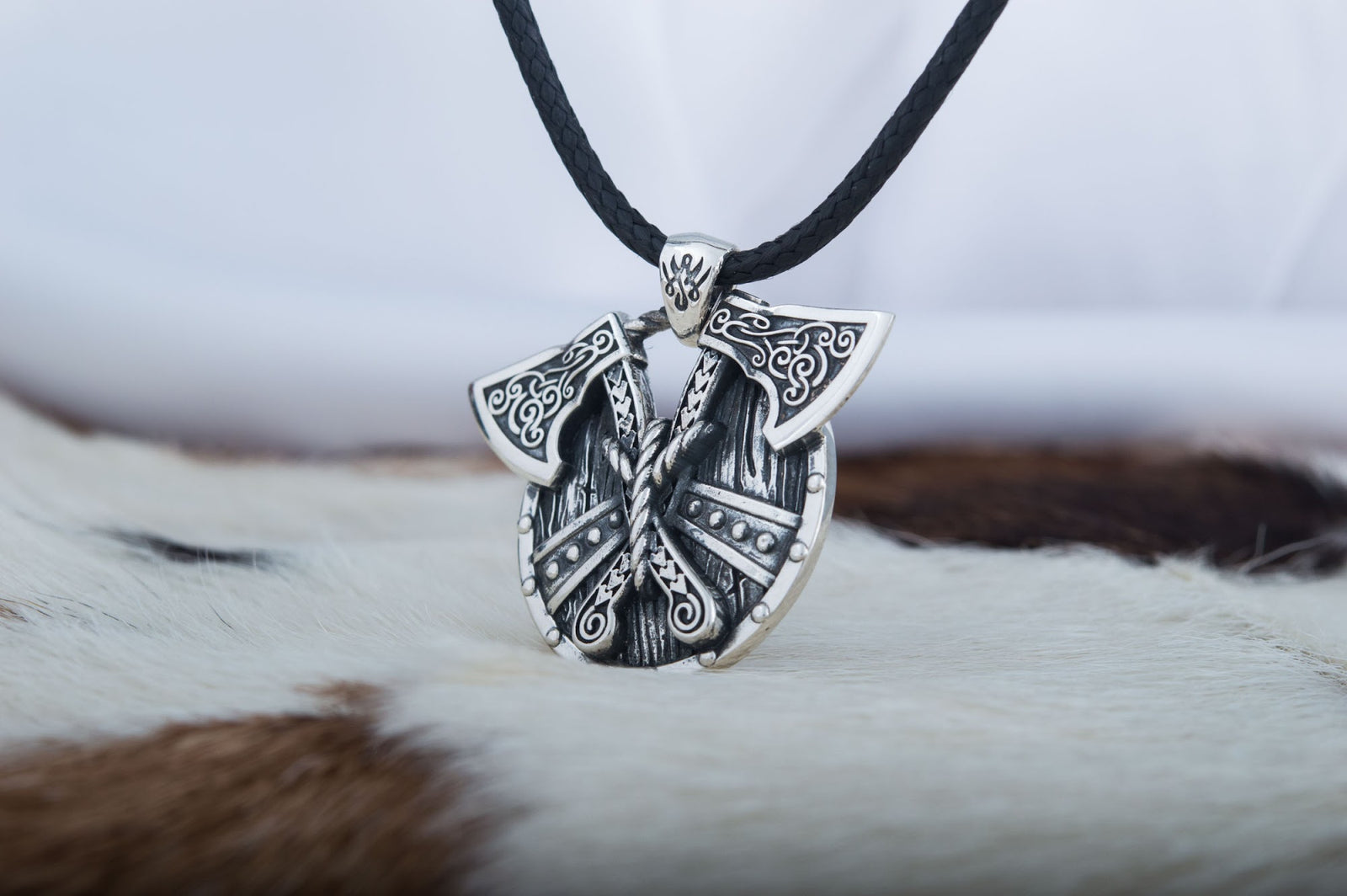Pendentif Bouclier et Haches — Argent 925