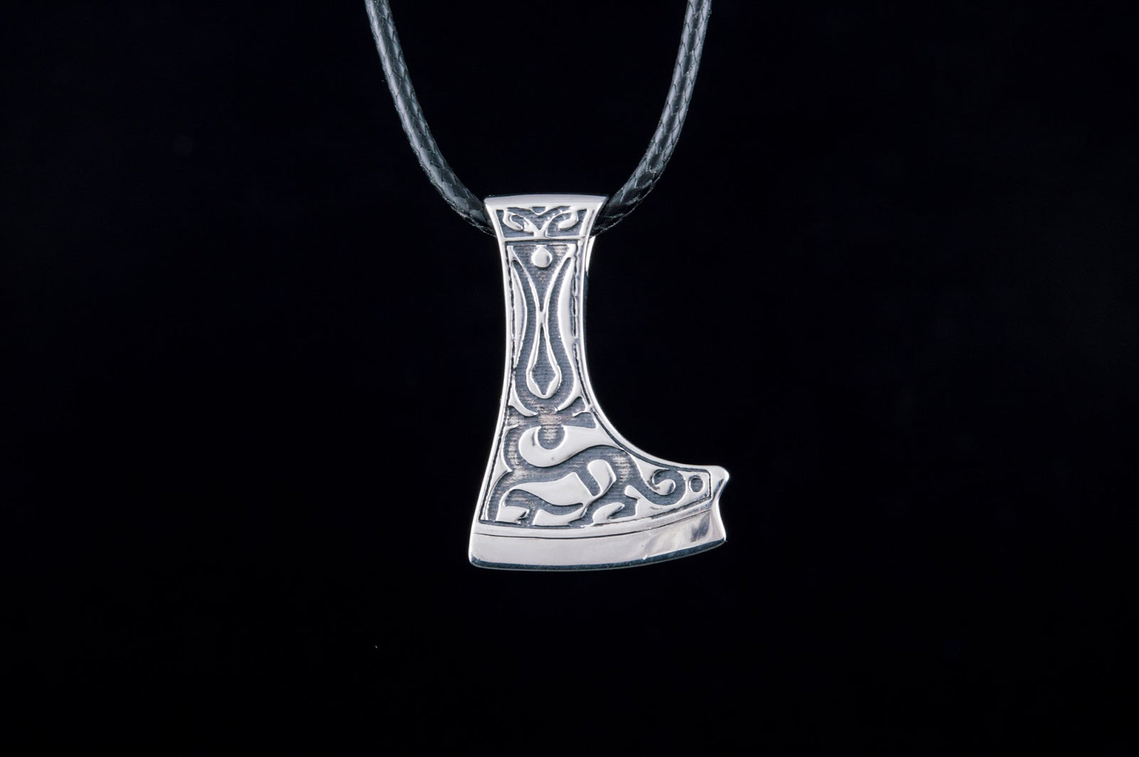 Pendentif Hache et Ornement Veles — Argent 925