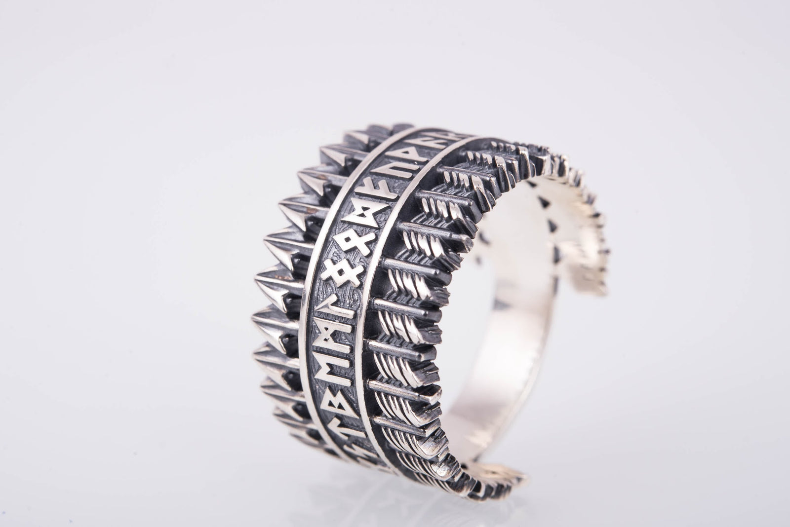 Bague Futhark Ancien et Runes Bjorn — Argent 925