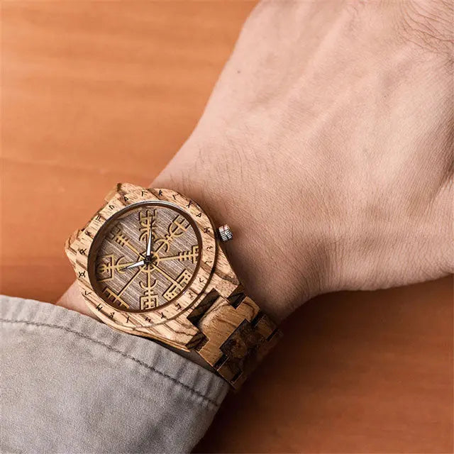MONTRE EN BOIS VEGVISIR - Viking Héritage