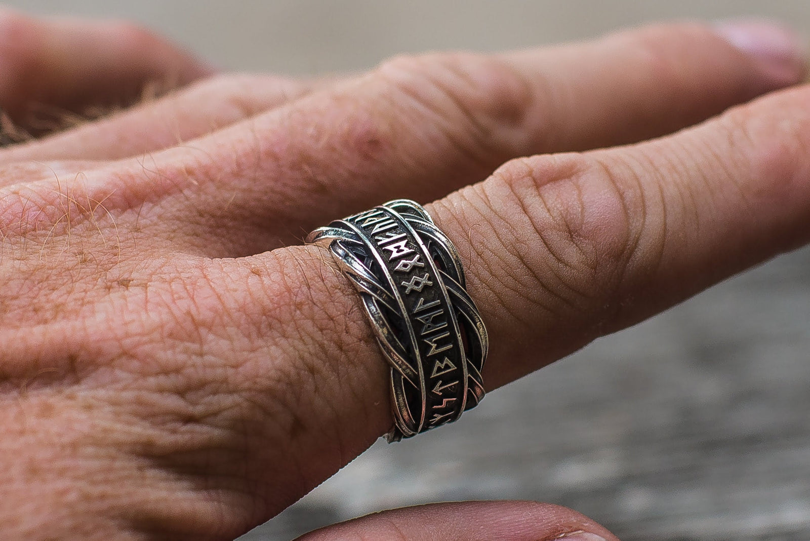 Bague Futhark Ancien et Runes Runique — Argent 925