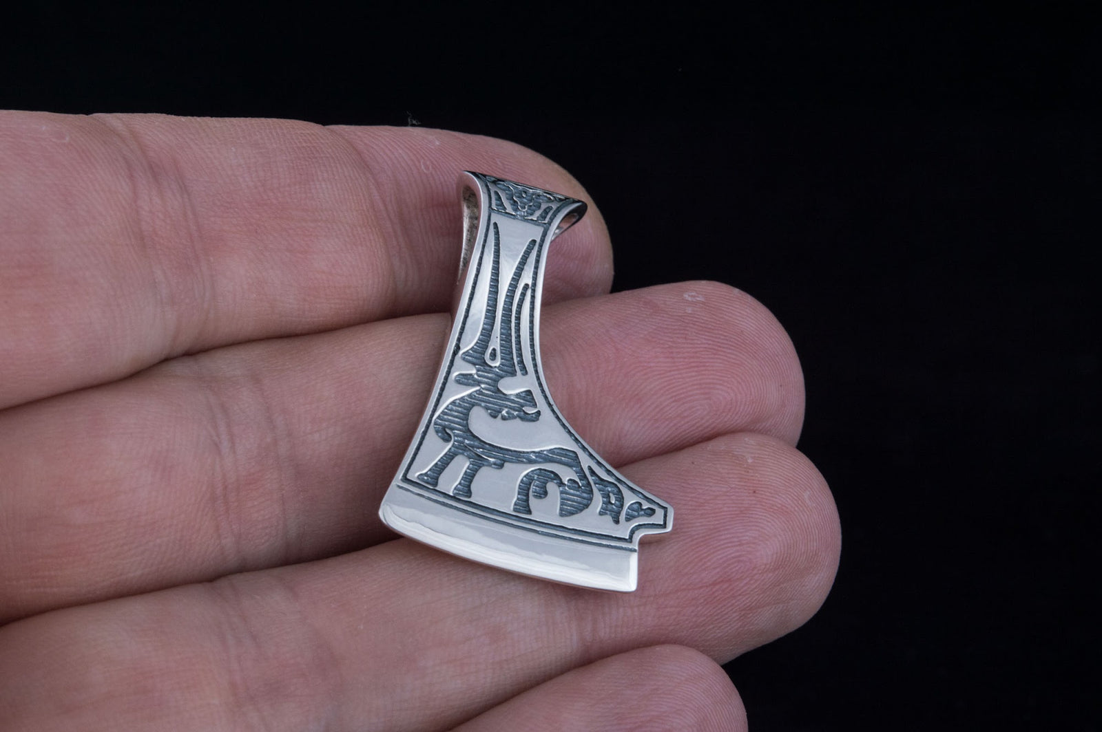 Pendentif Hache et Ornement Veles — Argent 925