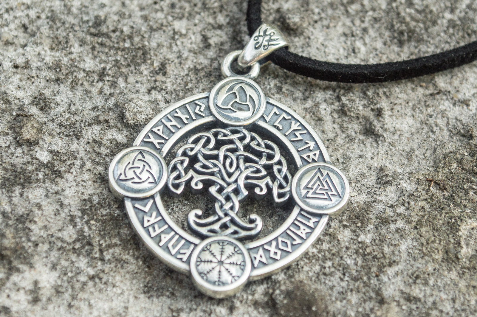 Pendentif Yggdrasil Runique — Argent 925