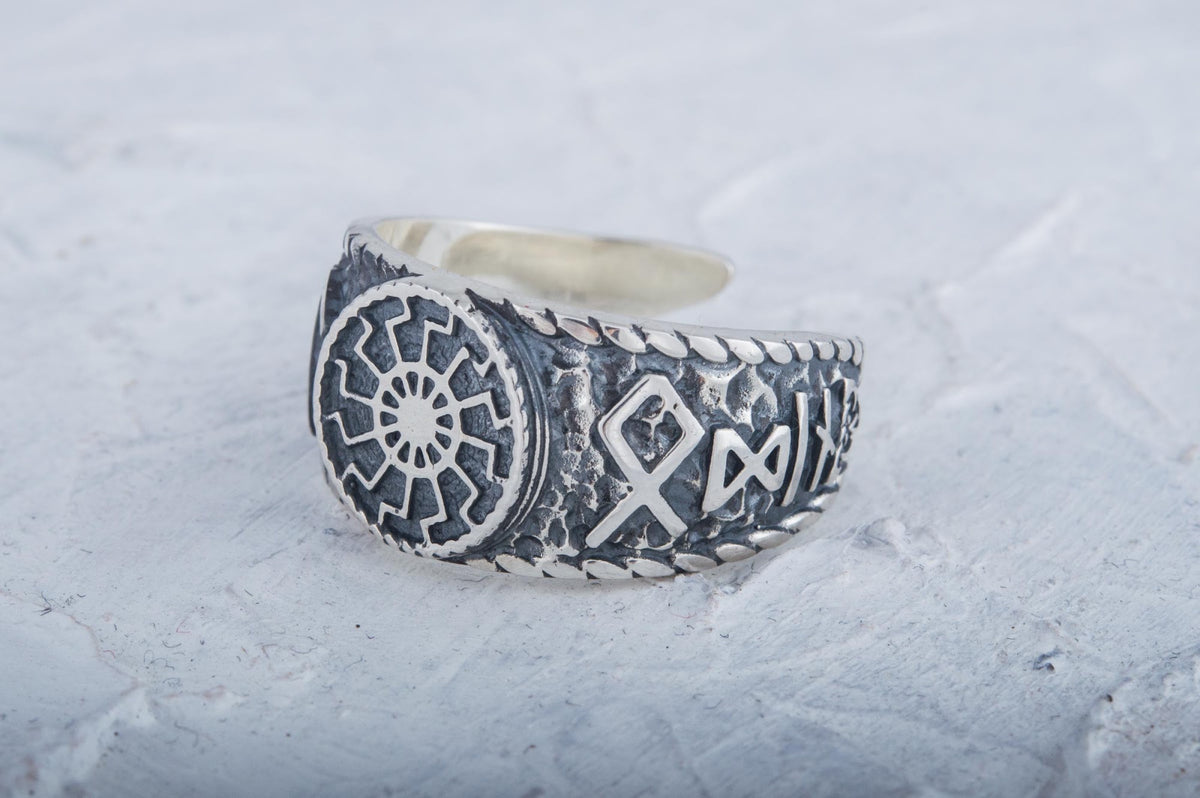 Bague Soleil Noir et Salut à Odin Runes — Argent 925