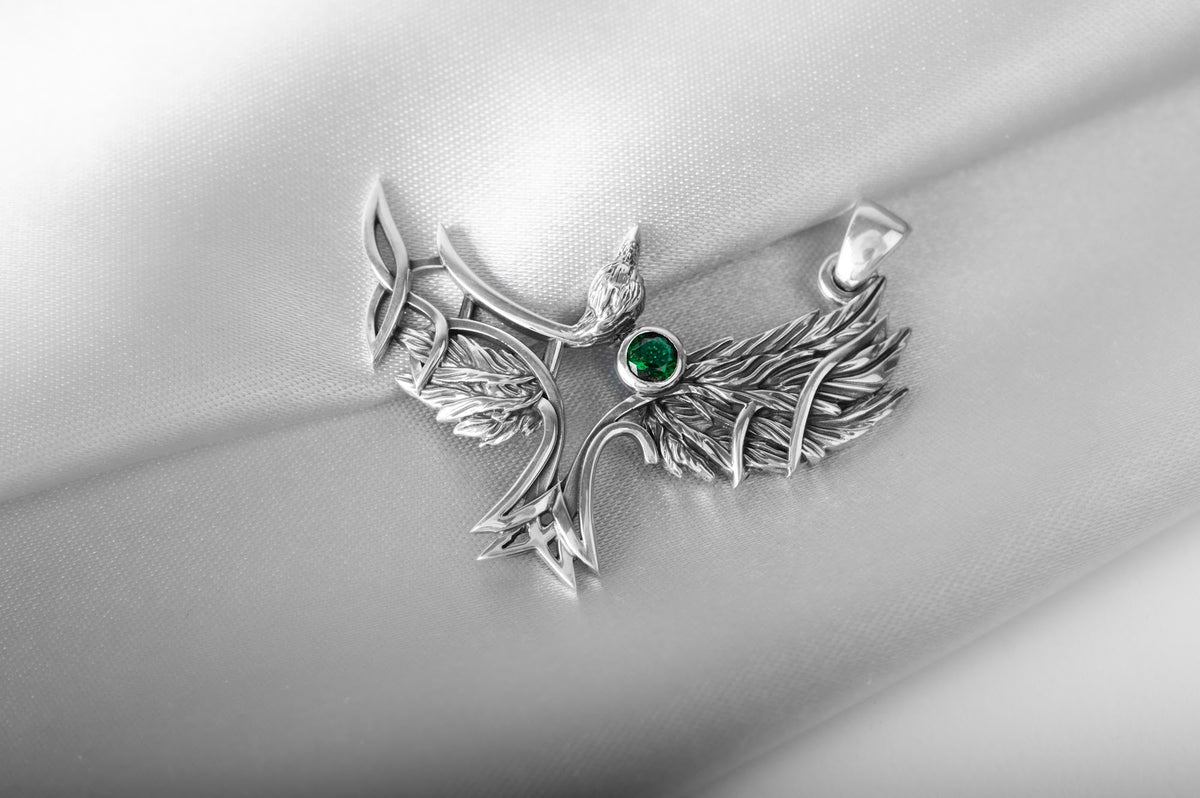 Pendentif Corbeau et Nœud Celtique pierre verte — Argent 925