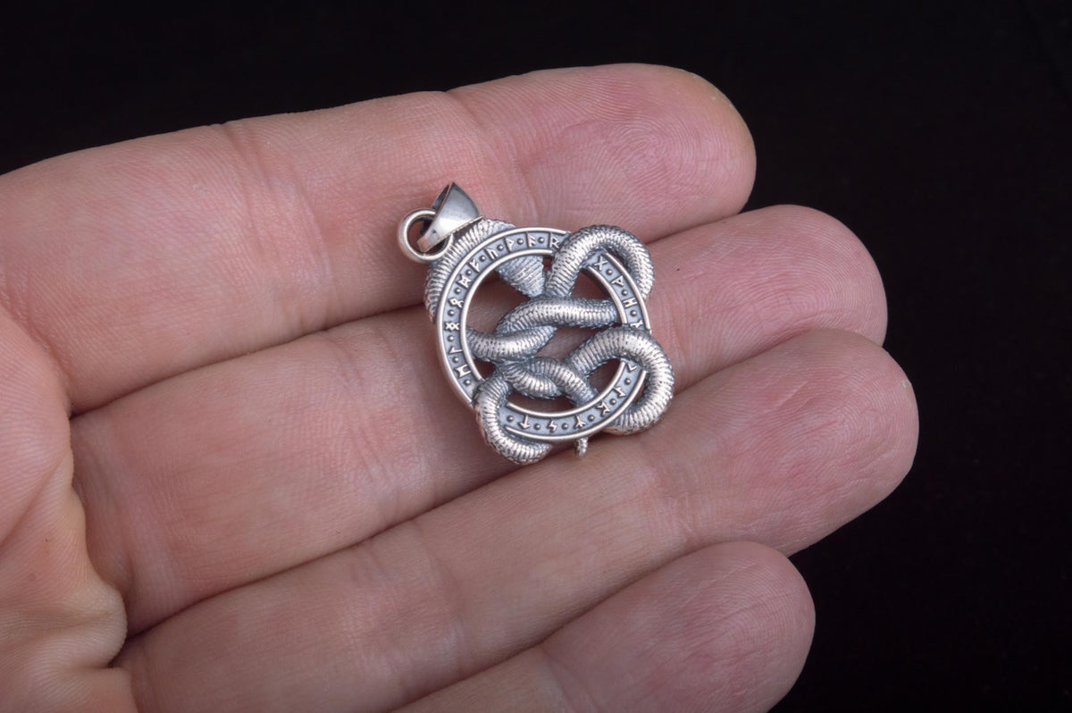 Pendentif Serpent et Runes pierre rouge — Argent 925
