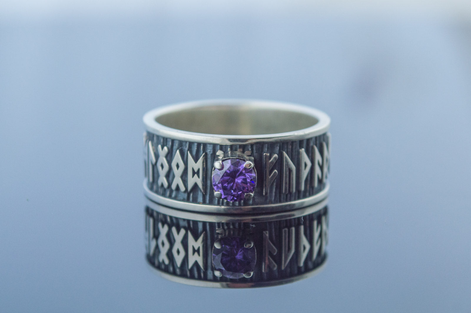 Bague Runes et Ornement Zircon Cubique — Argent 925