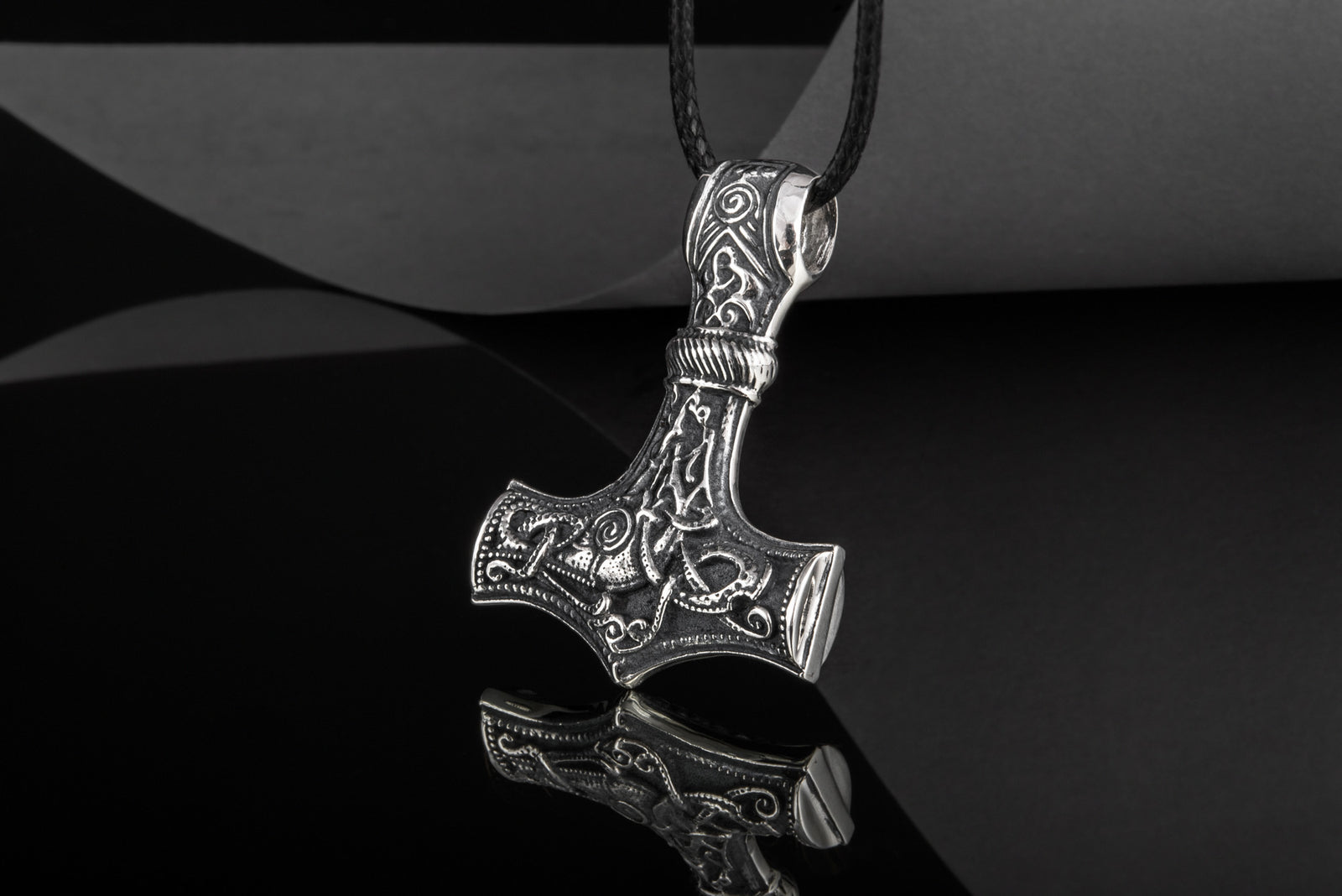 Pendentif Marteau de Thor et Mjölnir Ornement — Argent 925