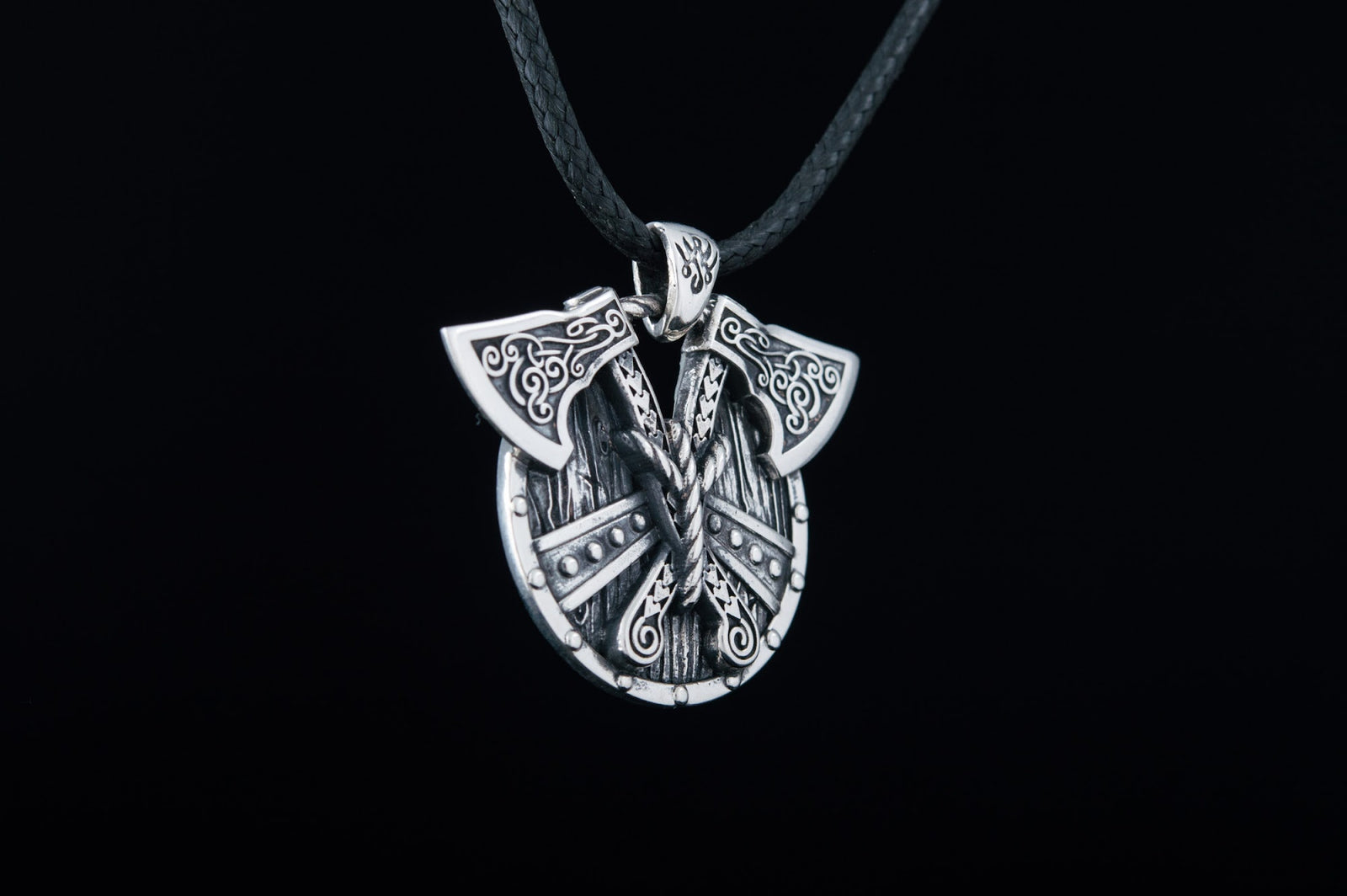 Pendentif Bouclier et Haches — Argent 925