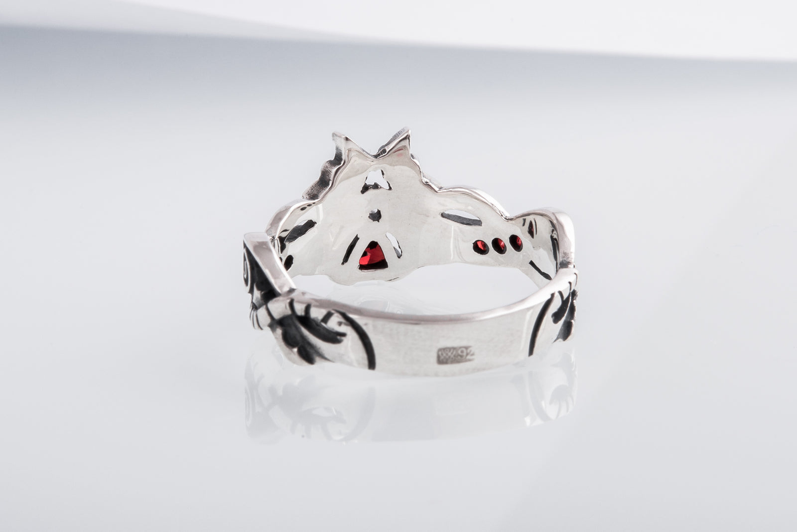 Bague Viking pierre rouge — Argent 925