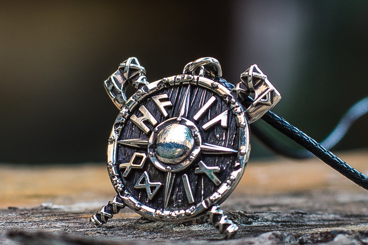 Pendentif Bouclier et Haches Arme — Argent 925