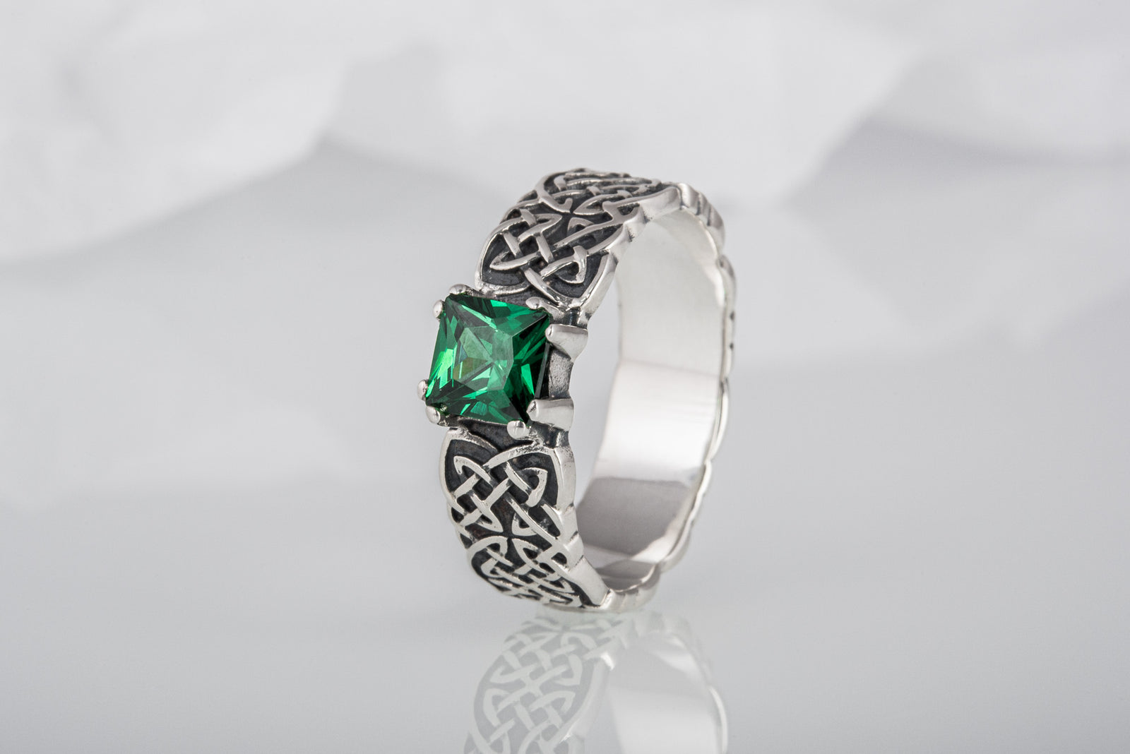Bague Ornement et Zircon Cubique pierre verte — Argent 925