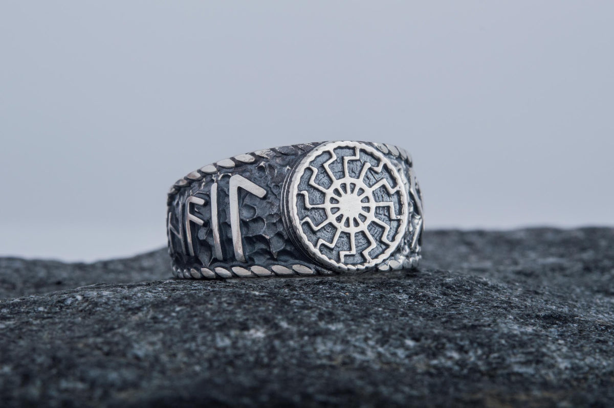 Bague Soleil Noir et Salut à Odin Runes — Argent 925