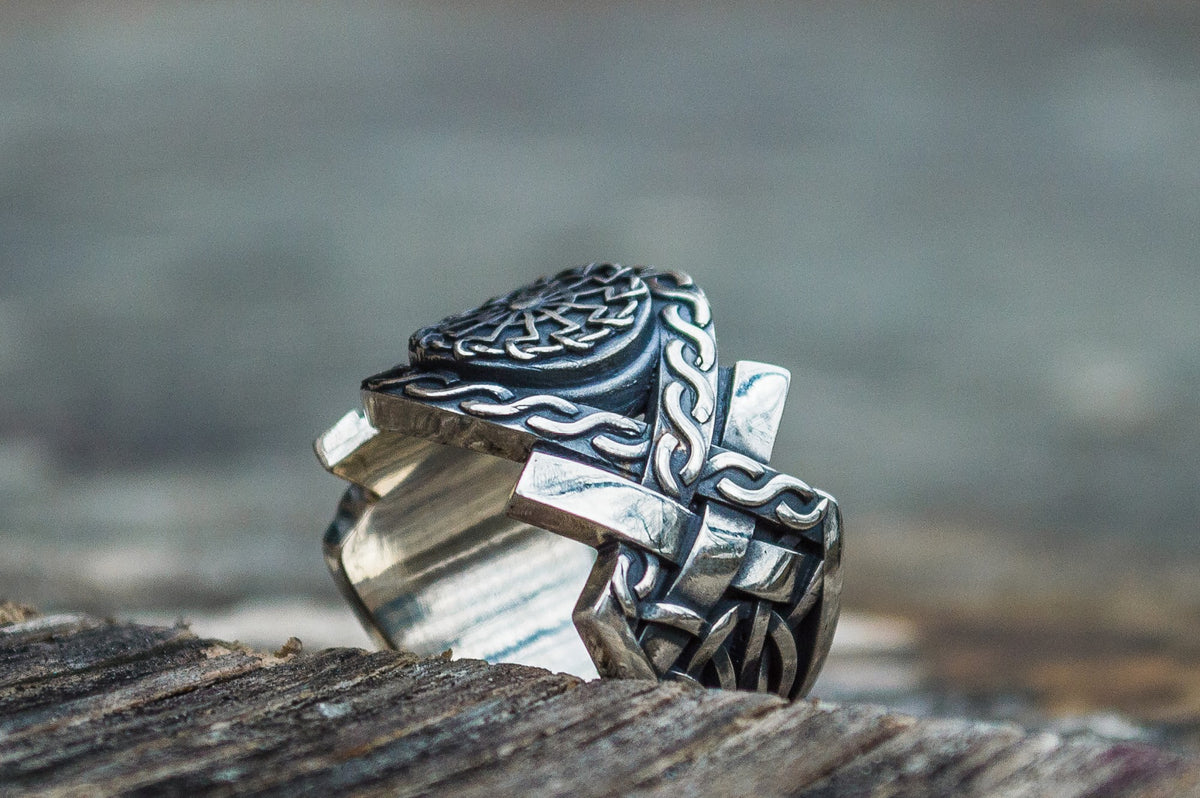 Bague Soleil Noir et Ornement Massive — Argent 925