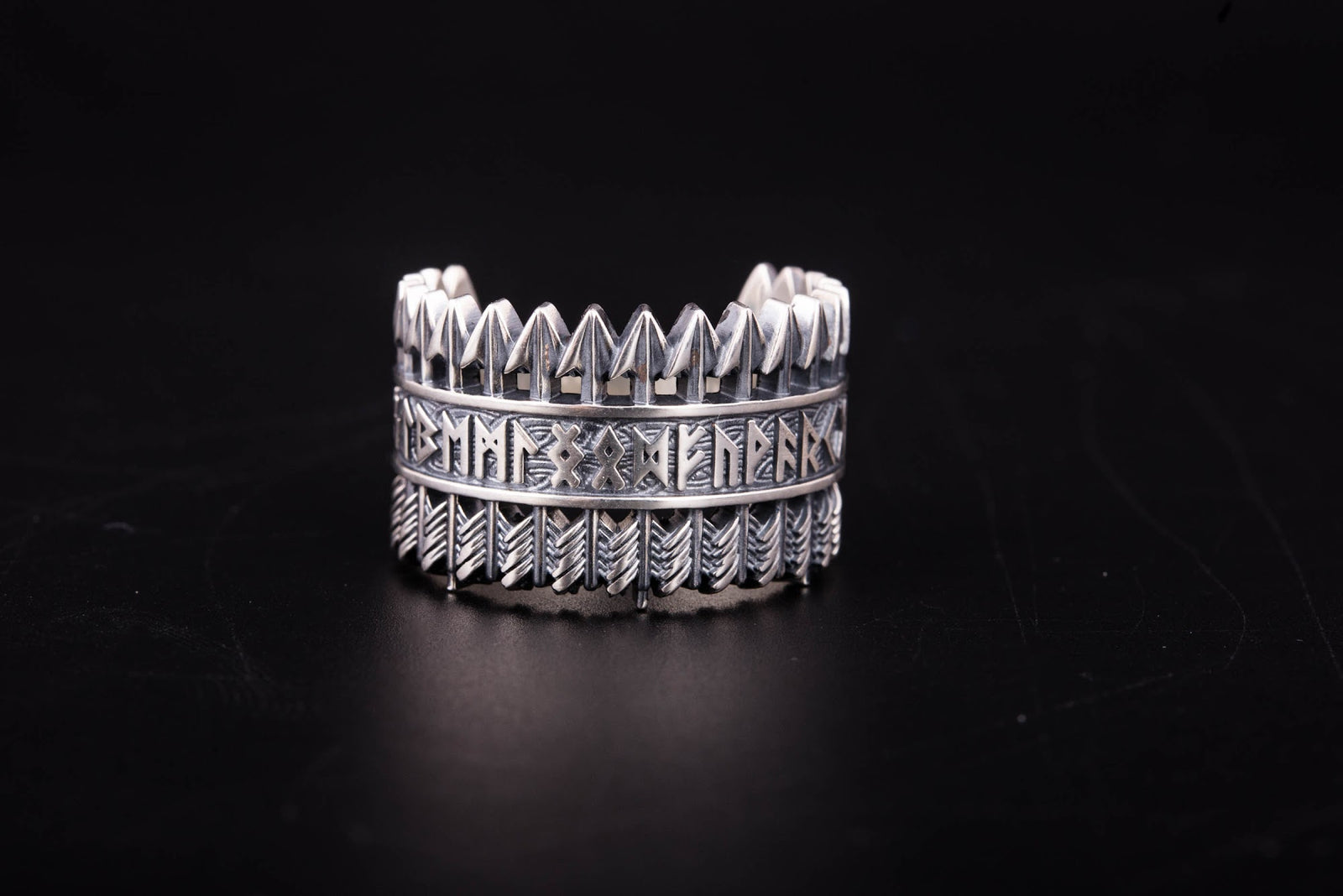 Bague Futhark Ancien et Runes Bjorn — Argent 925