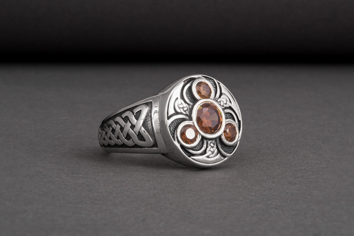 Bague Triquetra et Ornement sertie de pierres — Argent 925