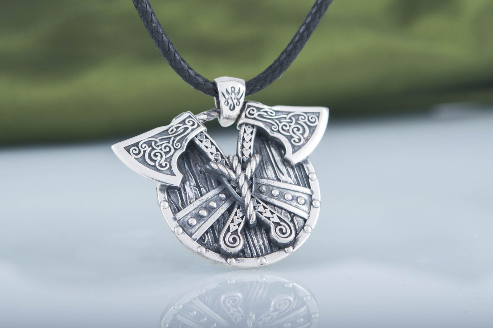Pendentif Bouclier et Haches — Argent 925