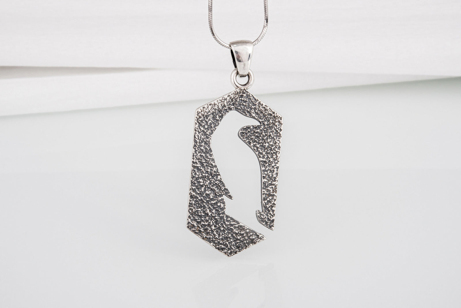 Pendentif Corbeau et Ornement serti de pierres — Argent 925
