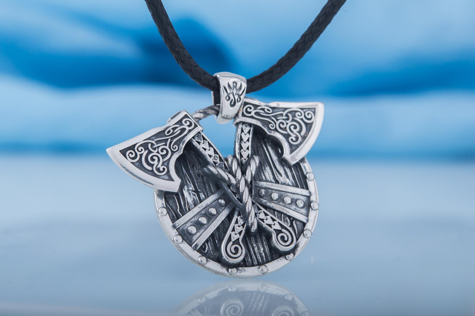 Pendentif Bouclier et Haches — Argent 925
