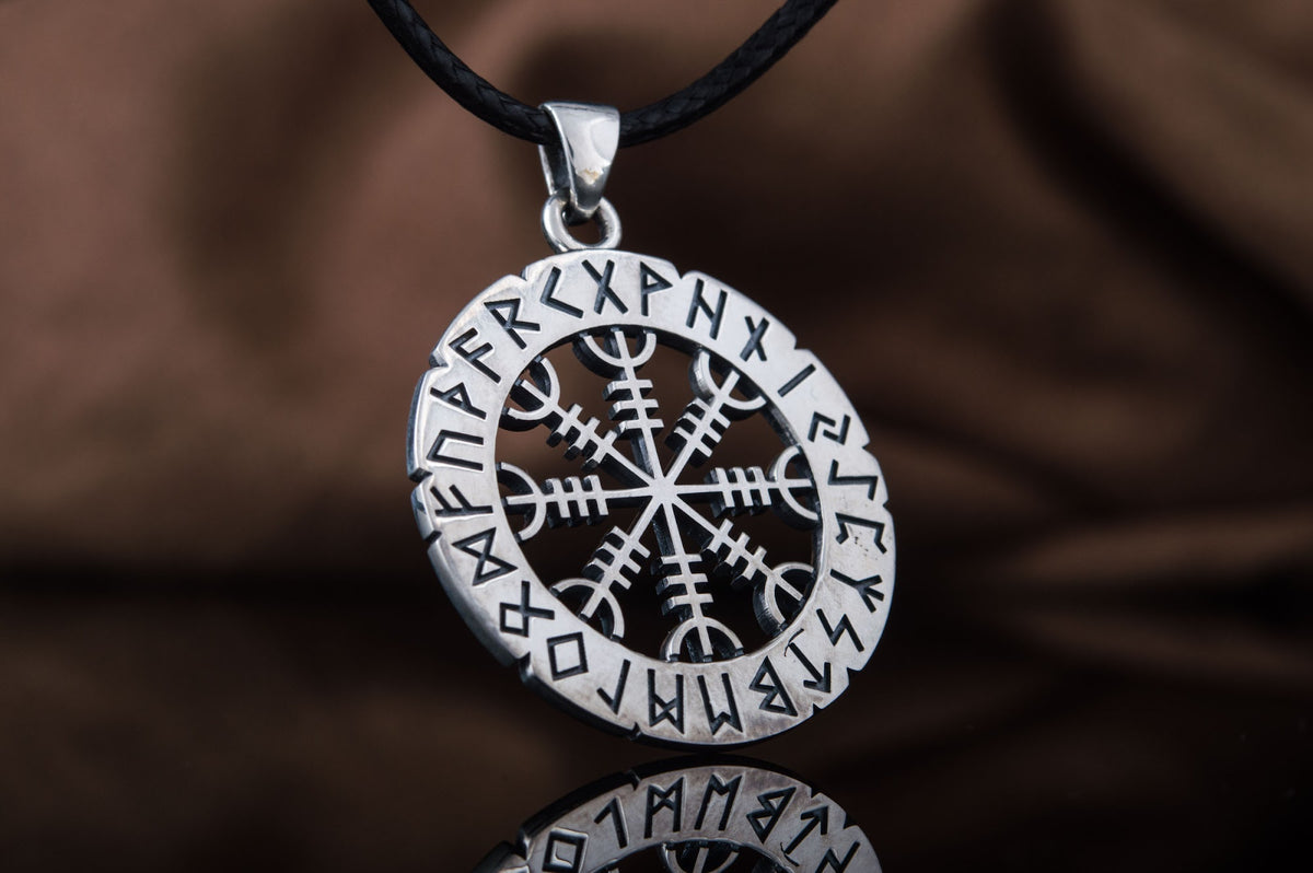 Pendentif Aegishjalmur et Futhark Ancien — Argent 925