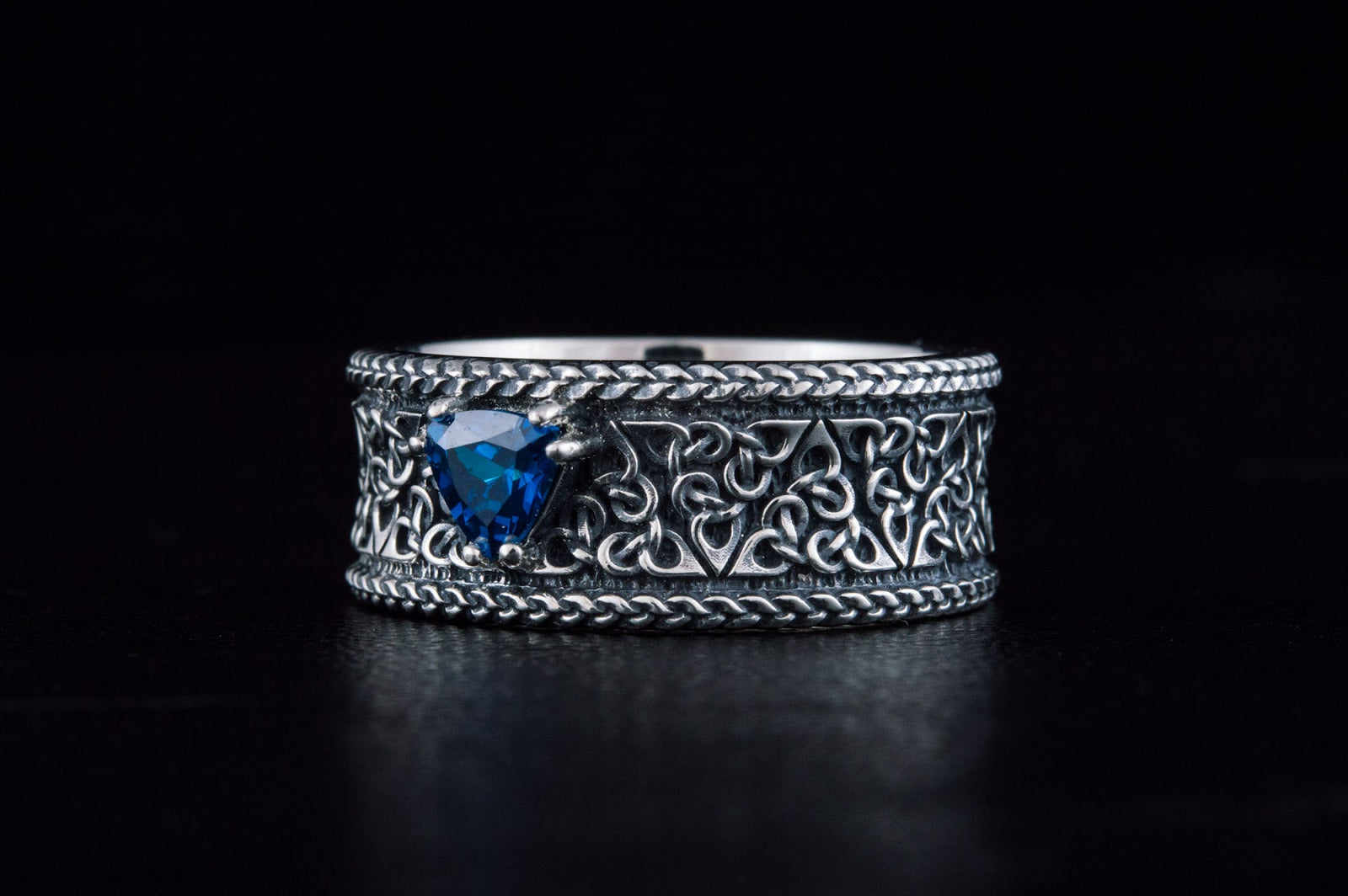 Bague Ornement et Triquetra sertie de pierres — Argent 925