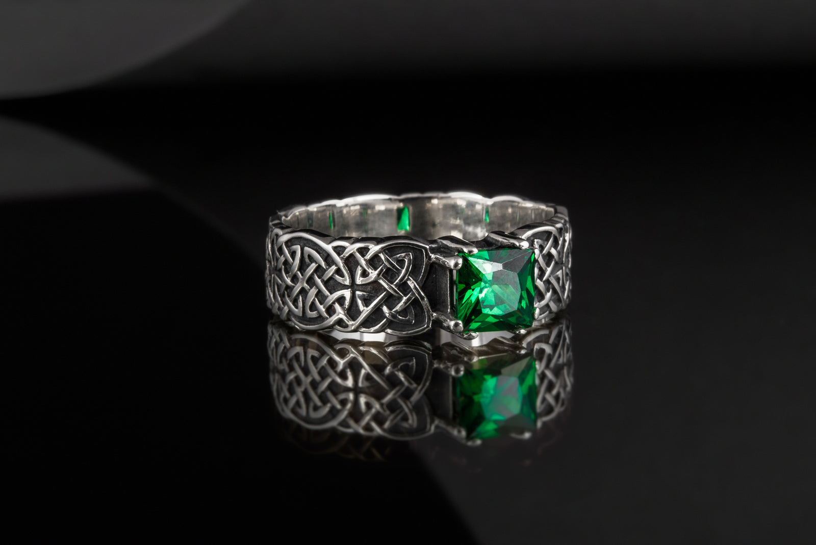 Bague Ornement et Zircon Cubique pierre verte — Argent 925
