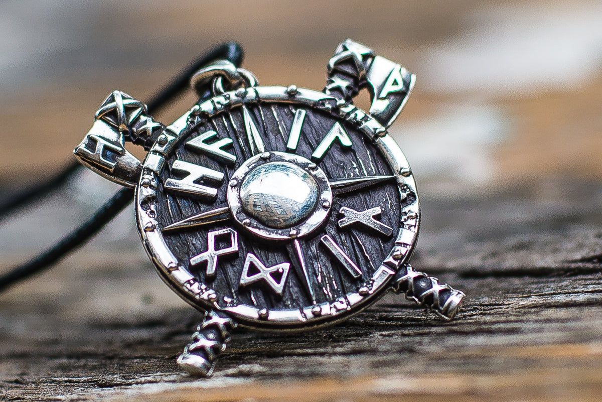 Pendentif Bouclier et Haches Runes — Argent 925