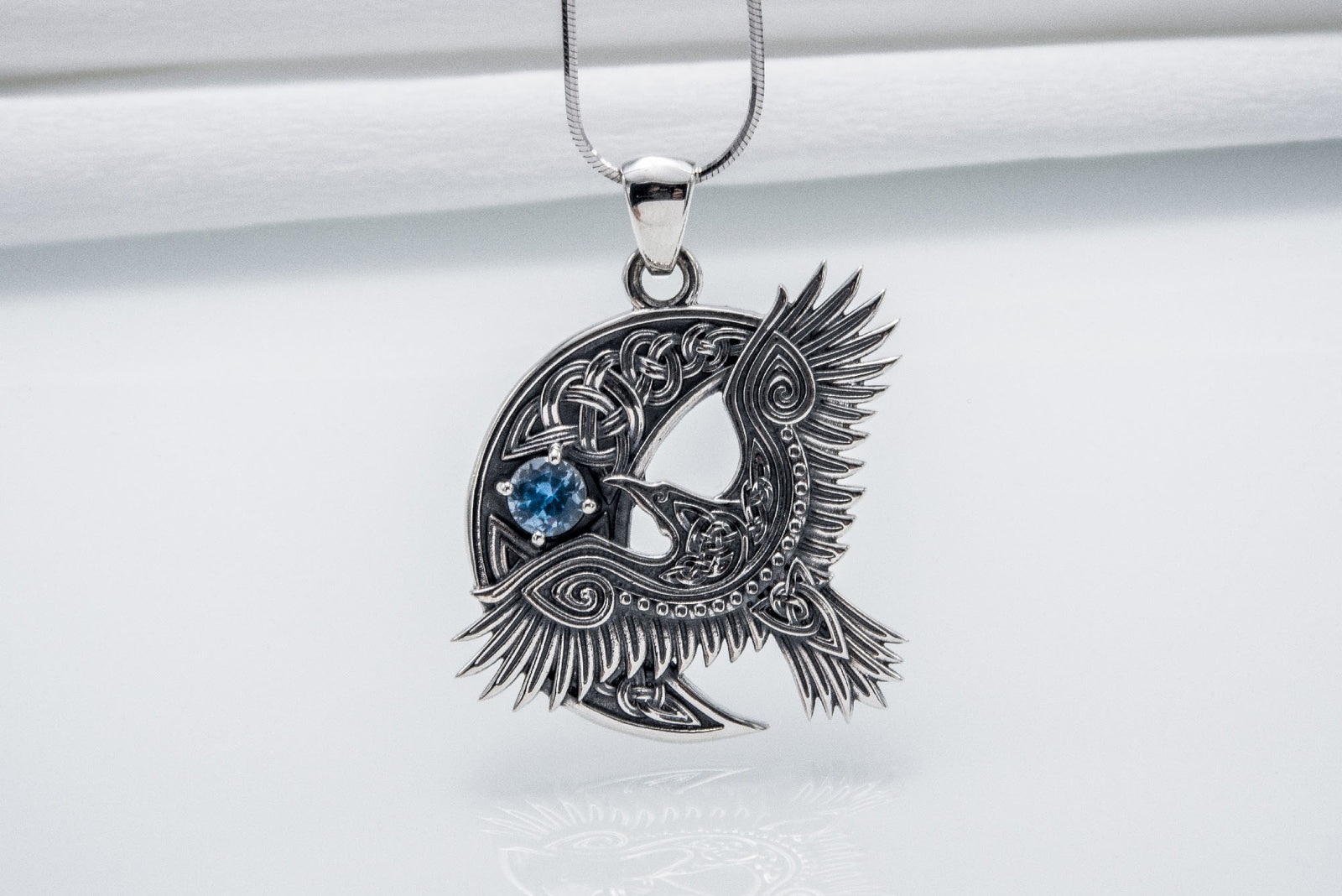 Pendentif Corbeau serti de pierres — Argent 925