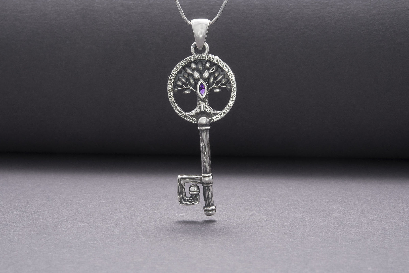 Pendentif Clé et Yggdrasil serti de pierres — Argent 925