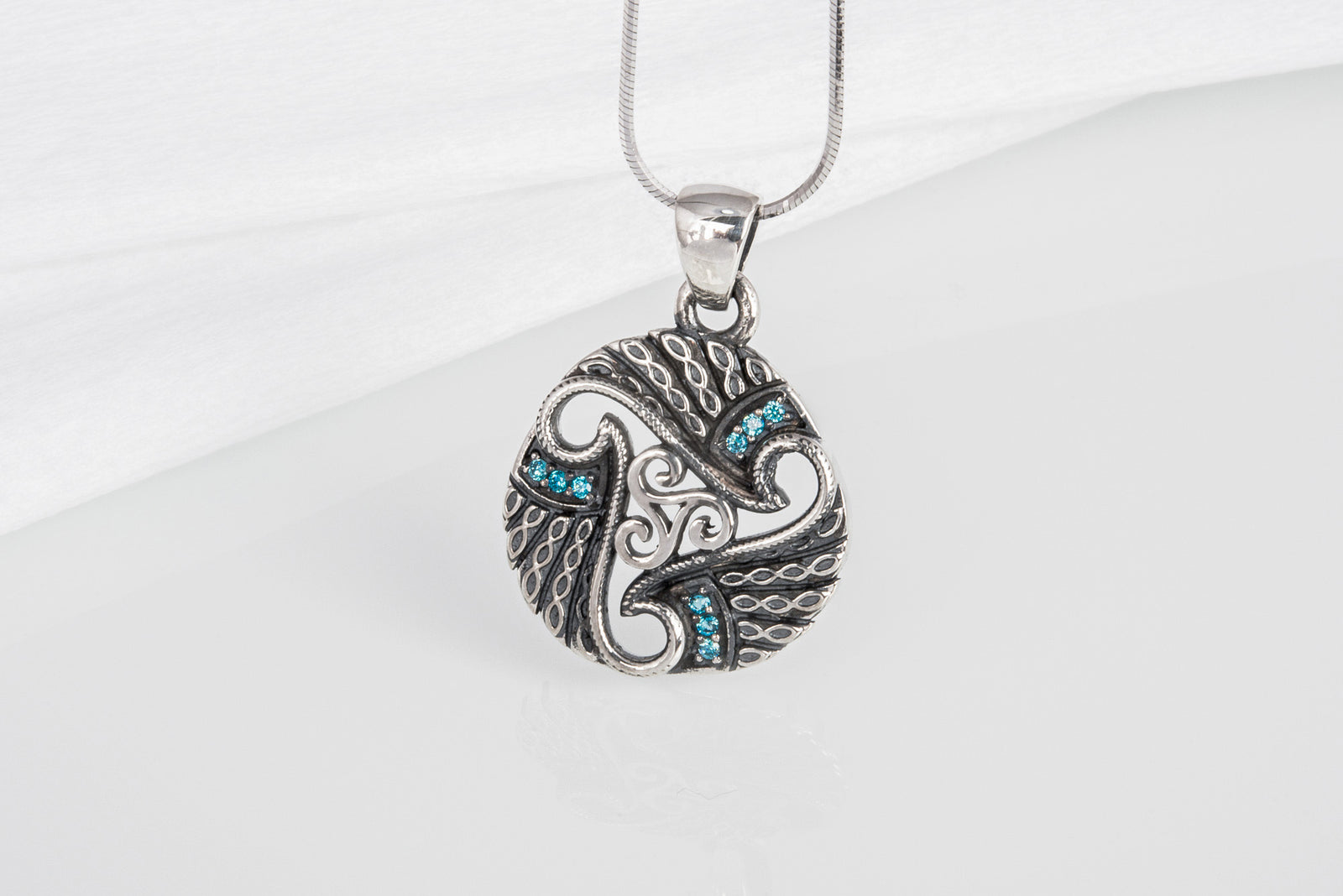 Pendentif Triskèle serti de pierres — Argent 925