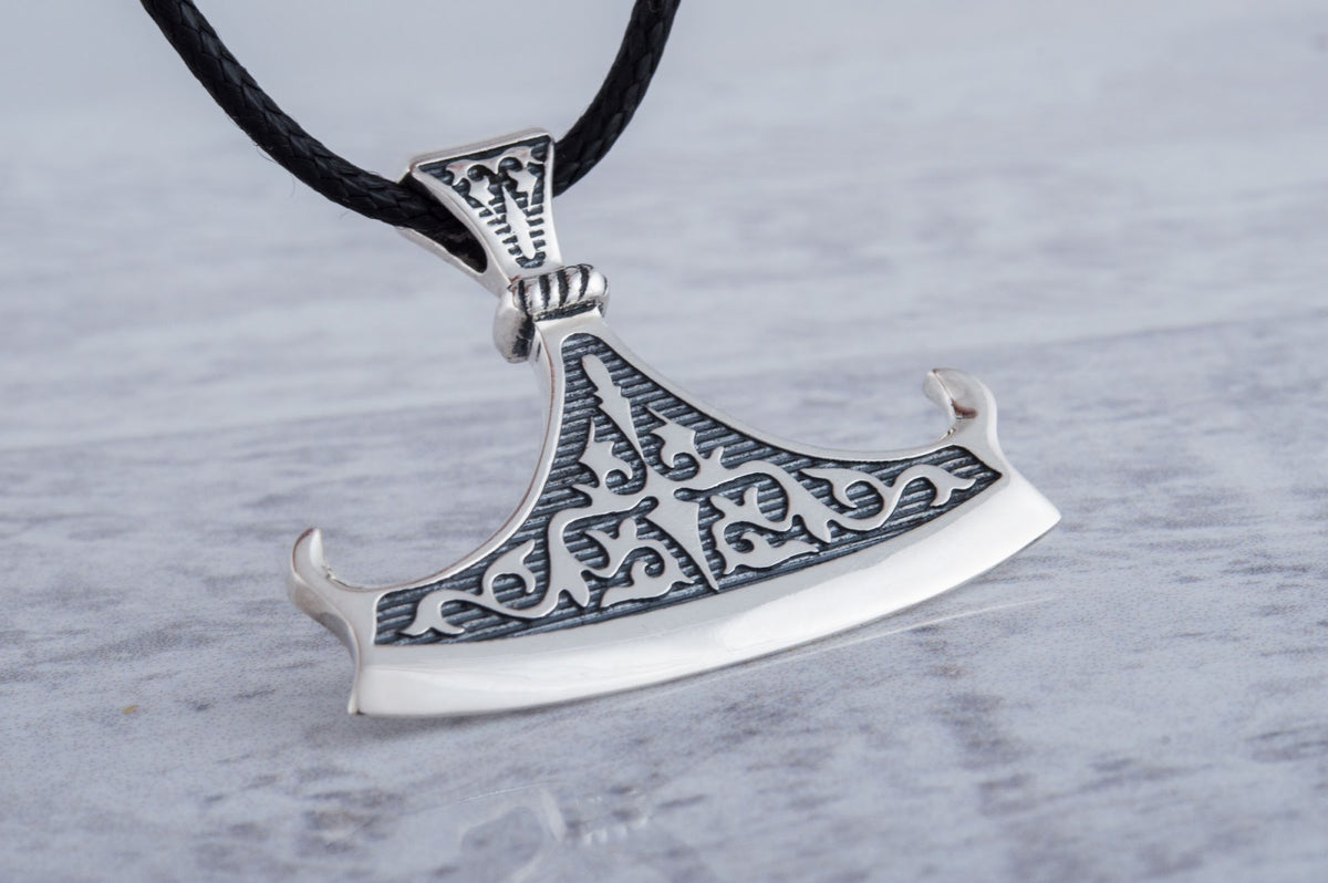 Pendentif Perun et Hache — Argent 925