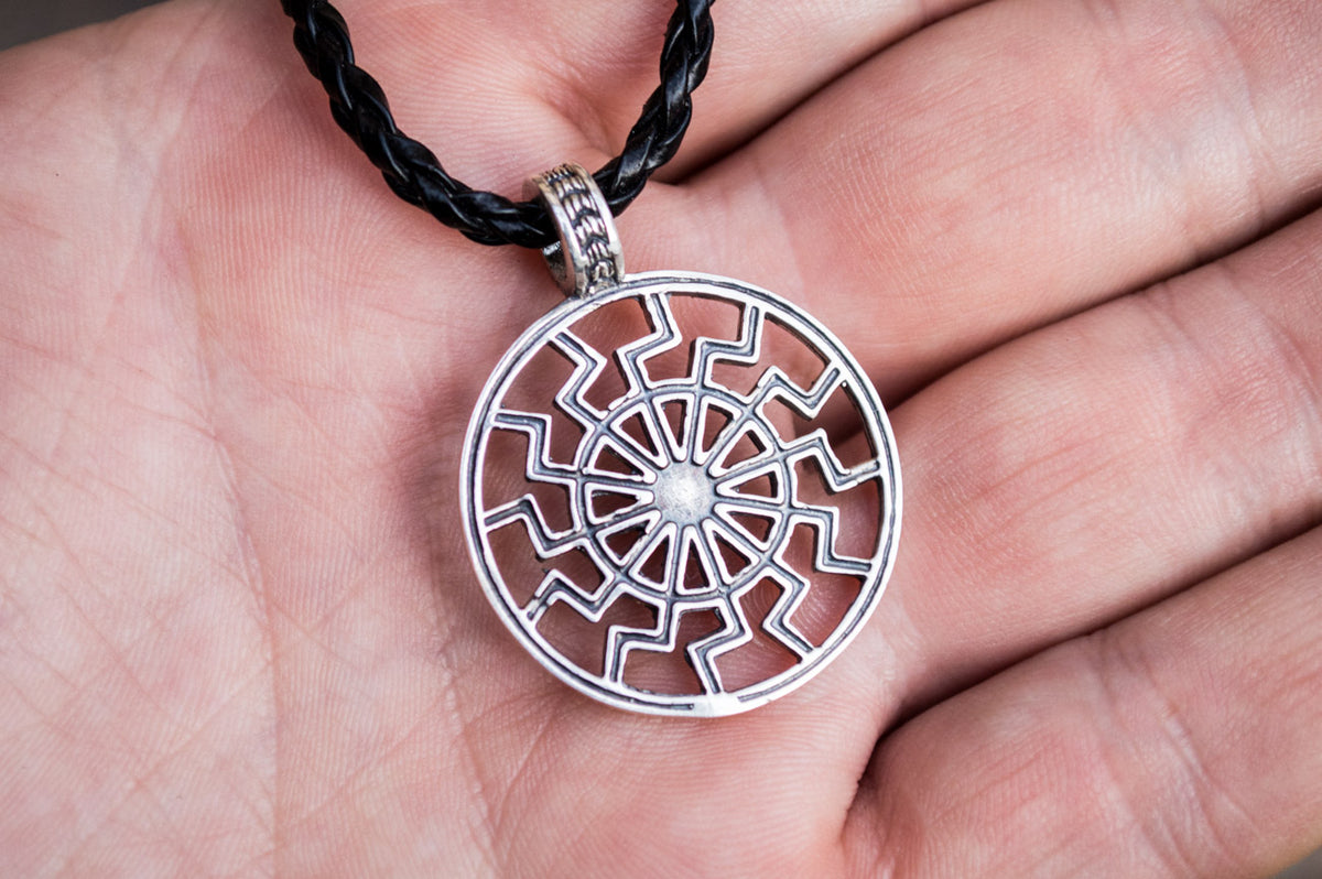 Pendentif Soleil Noir Alva — Argent 925